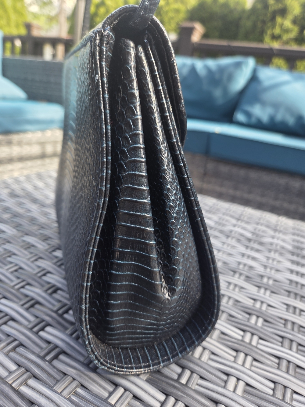 Dark Green reptile-inspired Crossbody Bag - Picture 2 of 7